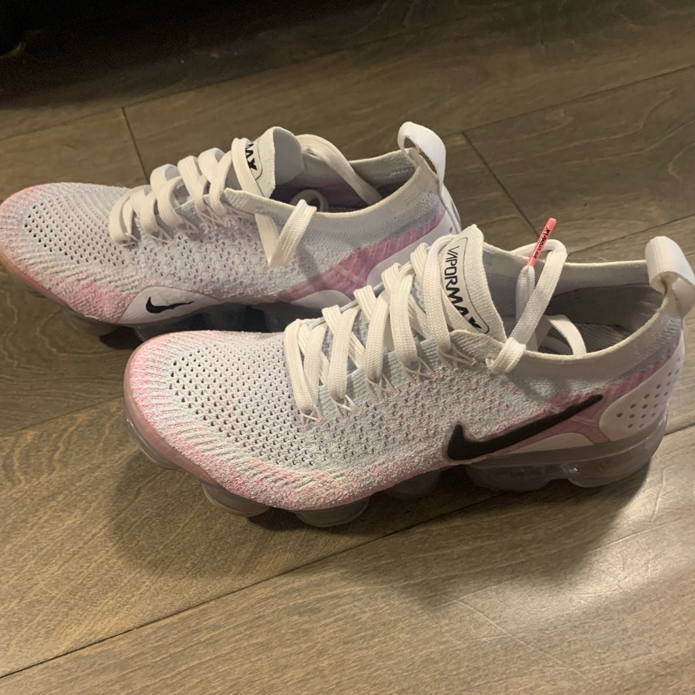 Woman’s nike Air Vapormax Flyknit 2 White Hydrogen size 7